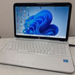【お取引中です】HP　15インチ　core i5　8GB　SSD...