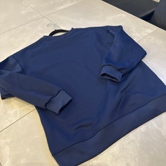 ロンT XL 紺色の画像