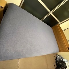 セミダブルベッド
