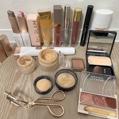 化粧品 まとめ売り クリニークなどの画像