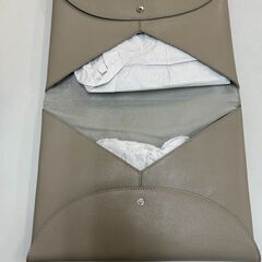 GEORGES FEGHALY  レザー ポーチ付き バッグ の画像