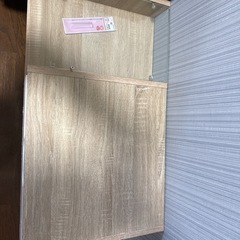 リビングテーブルの画像