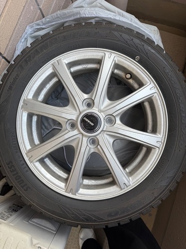 スタッドレスタイヤ