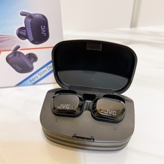 【左のみ使用可能】JVC 完全ワイヤレスイヤフォン HA-AE5T-Bの画像