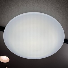 ④【超美品‼️】アイリスオーヤマ 2021年製 ~8畳用LEDシーリングライト 照明器具 リモコン付き♪の画像