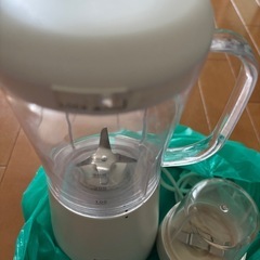 
ブレンダー