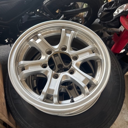 ハイエース15インチアルミホイール