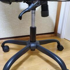 True innovation タスクチェアーの画像