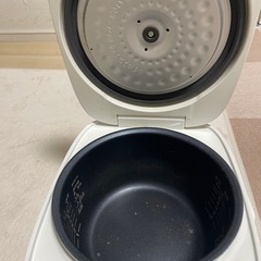 炊飯器の画像