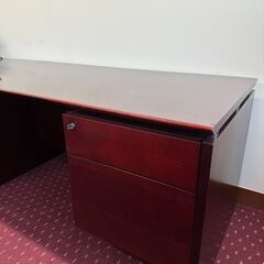 オフィス用のデスクをお譲りいたしますの画像