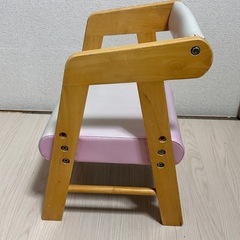 高さ調節可能　イスの画像