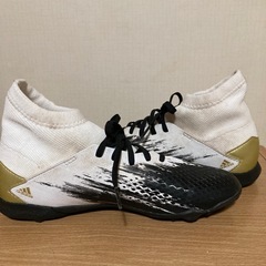 adidasトレシュー24.5 サッカー フットサルの画像