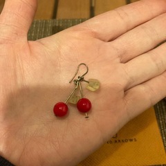 さくらんぼ片耳ピアス　プロフィール必読の画像