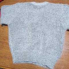 女性用毛糸カーデガンの画像