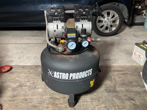 アストロ製サイレントコンプレッサー G1700発電機