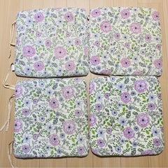 チェアクッション　お肌に優しい　綿100%　かわいい花柄が　4枚セット