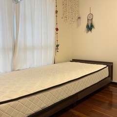 ベッドフレームシングルの画像