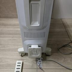 DeLonghi デロンギ ドラゴンデジタル TDD0915W オイルヒーター リモコン付 
の画像