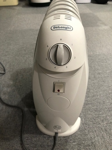 デロンギ　オイルヒーター　中古