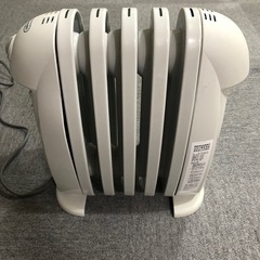 デロンギ　オイルヒーター　中古の画像
