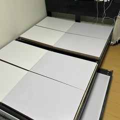 ダブルベッド　フレーム