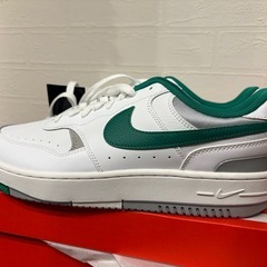 NIKE ナイキ　スニーカーの画像