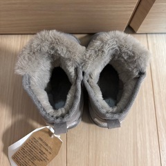 新品　ムートンブーツ 14cmの画像