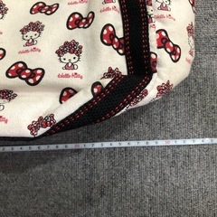 ハローキティーバックの画像