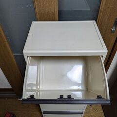 天馬ダストボックス３段の画像