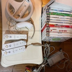 Wii本体、Wiifitバランスボード、ソフト11本セット