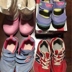 18-19cm ｽﾆｰｶｰとｻﾝﾀﾞﾙとﾌﾞｰﾂの画像