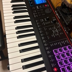 【最終値下げ】ROLAND FANTOM-06 ソフトケース付 シンセサイザーの画像