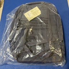 【新品】UNDER ARMOUR バックパック（紺系）（約1/4の価格
の画像