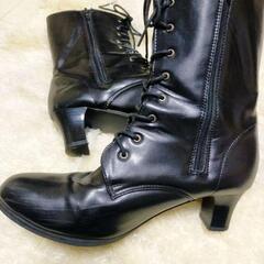 卒業式の袴にブラックレースアップレザーブーツ 25.5センチの画像