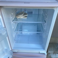 SJ-C14A-P シャープ 137L 2ドア冷蔵庫 ピンク系の画像