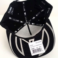 NEW ERA Avengers キャップ の画像