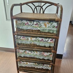 籐製ラタン収納キャスター付きの画像