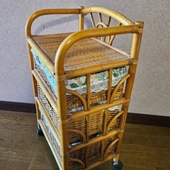 籐製ラタン収納キャスター付きの画像
