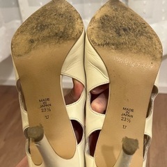 ダイアナ　ハイヒール　アイボリー　23.5cmの画像