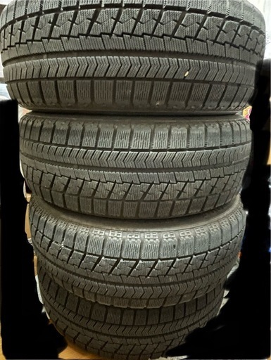 スタッドレスタイヤ　ブリザックVRX　215/60R17