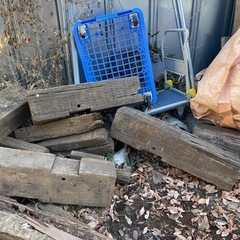 【無料】枕木 ガーデニング 庭づくり 好きなだけ持っていってOK の画像