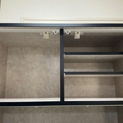 取引中1/30内部の写真掲載しました。【2022年購入】カップボード（ストーンホワイト）幅88.8cm×奥行45cm×高さ183.5cmの画像