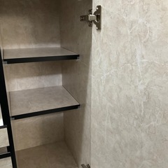 取引中1/30内部の写真掲載しました。【2022年購入】カップボード（ストーンホワイト）幅88.8cm×奥行45cm×高さ183.5cmの画像