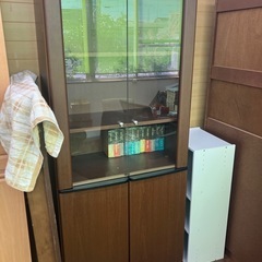 美品　高級大型書棚　ガラス戸　飾り棚 両開き書庫ブラウン木製キャビネット ガラス扉付　の画像