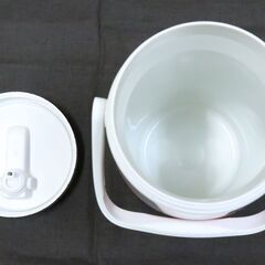 Coleman（コールマン）PolyLite 2LITER JUG　2L　直径13㎝×高さ27㎝　赤/レッド　ジャグ　水筒　中古品の画像