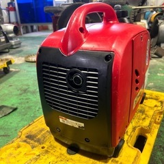 【実働整備済品】新ダイワshindaiwa iEG900M-y ポータブルインバーター発電機（ヤマハEF900iS同一品）の画像