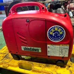 【実働整備済品】新ダイワshindaiwa iEG900M-y ポータブルインバーター発電機（ヤマハEF900iS同一品）の画像