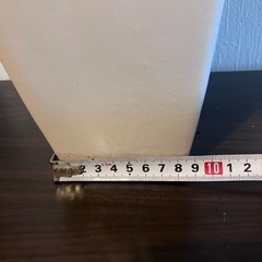 植木鉢　陶器　白の画像