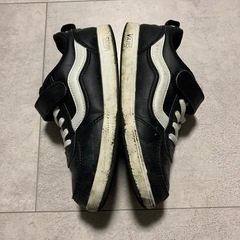 VANS　ブラック/ホワイト スニーカー ベルクロ付きの画像