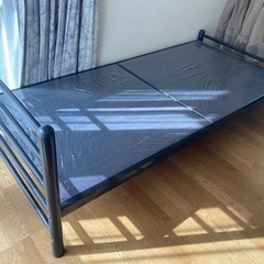 シングルベッド
